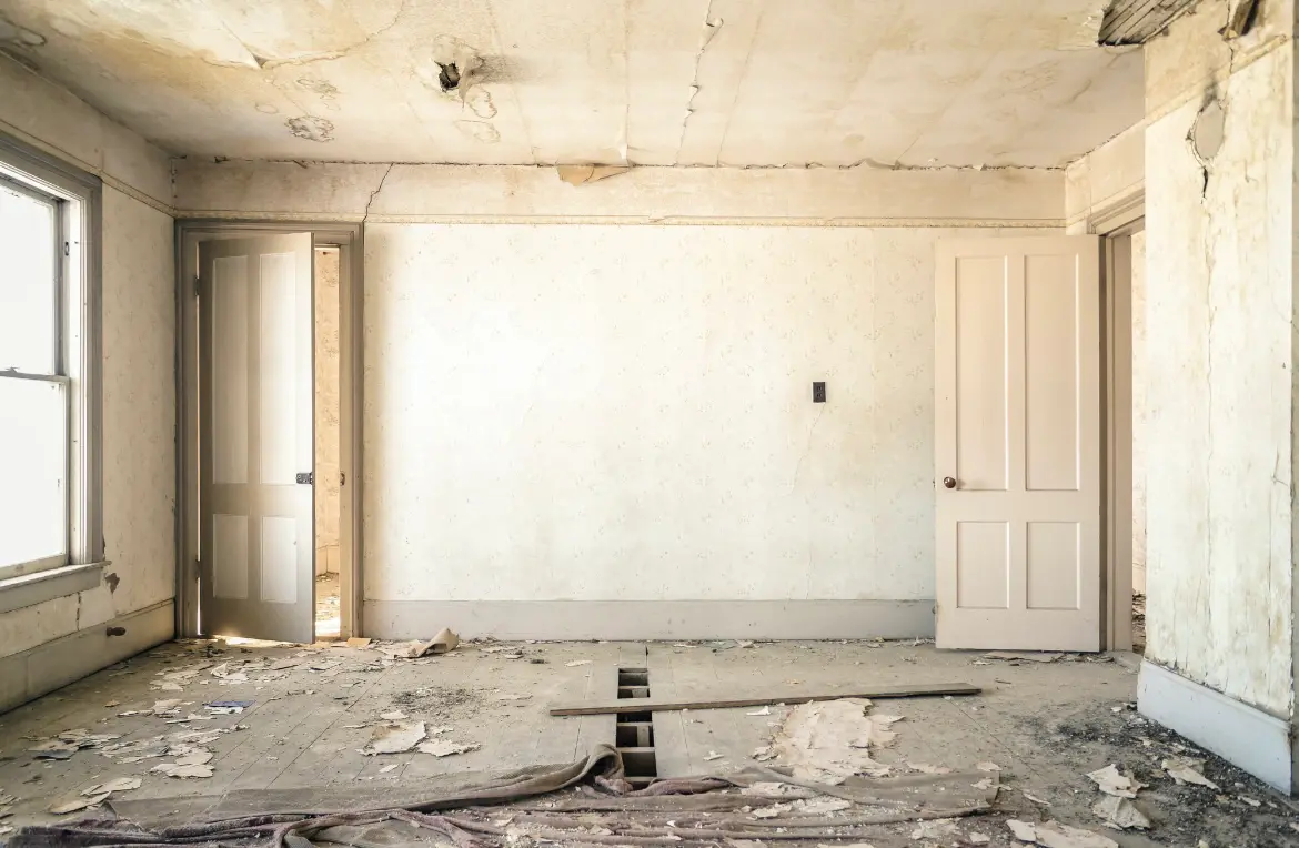 Waste disposal crew managing a cleanout project in Clifton Forge